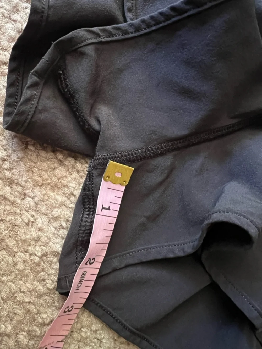 Lululemon Hotty Hot Short *High-Rise 2.5" *Black Sz 0 - Picture 7 of 9